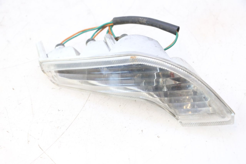 photo de Pisca dianteiro esquerdo PEUGEOT VIVACITY NEW 2T 50 (2008 - 2017) - Detalhes característicos