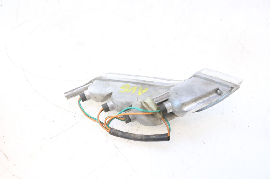photo de Pisca dianteiro esquerdo PEUGEOT VIVACITY NEW 2T 50 (2008 - 2017) - Pontos de fixação
