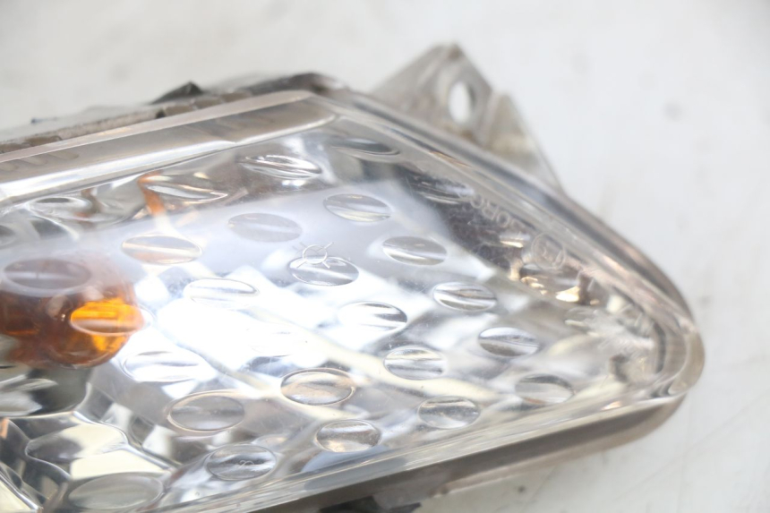 photo de Pisca dianteiro esquerdo YAMAHA X-MAX XMAX 250 (2006 - 2009) - Detalhe da peça