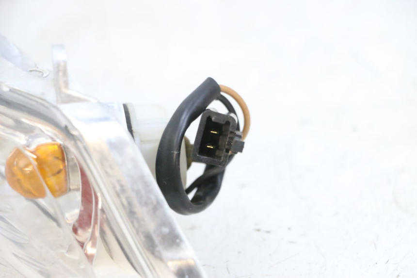 photo de Pisca dianteiro esquerdo YAMAHA XMAX X-MAX 125 (2006 - 2009) - Ampliação técnica