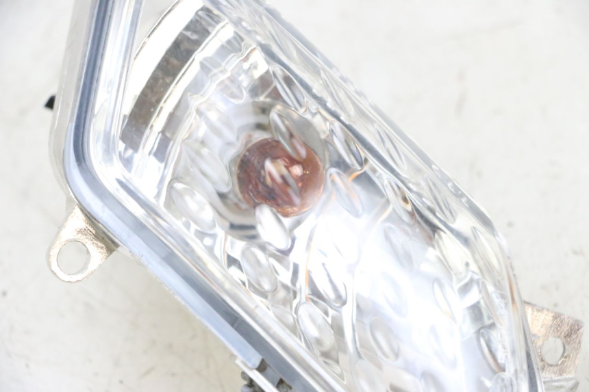photo de Pisca dianteiro esquerdo YAMAHA XMAX X-MAX 125 (2006 - 2009) - Pontos de fixação