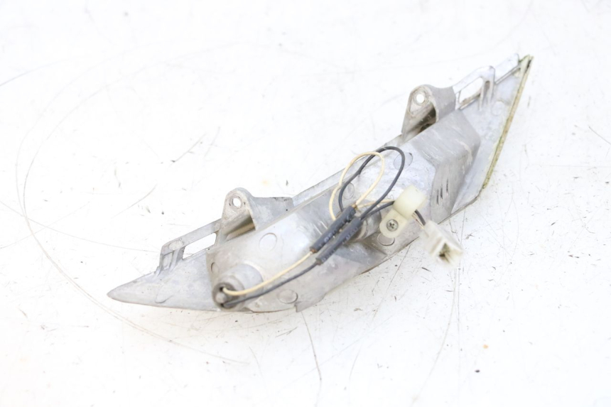 photo de Pisca dianteiro esquerdo PIAGGIO X8 125 (2004 - 2007) - Pontos de fixação