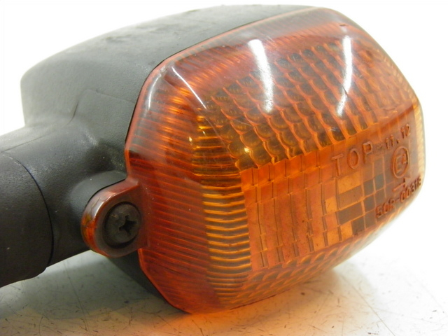 photo de Pisca dianteiro esquerdo YAMAHA FZS FAZER 1000 (2003 - 2005) - Ampliação técnica