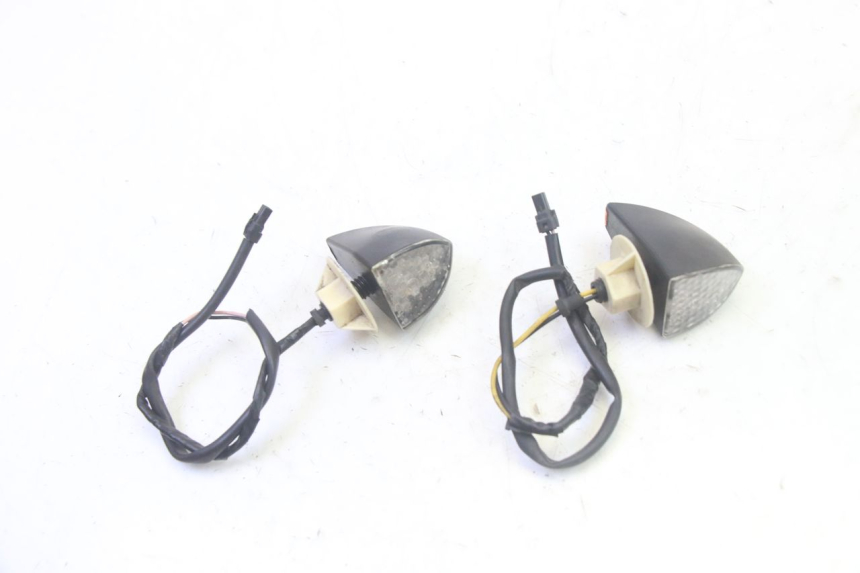 photo de Pisca dianteiro PIAGGIO MP3 RL 250 (2006 - 2010) - Detalhe da peça