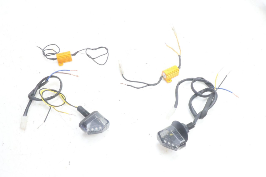 photo de SETAS DIANTEIRAS PIAGGIO MP3 500 (2016 - 2018) - Vista principal