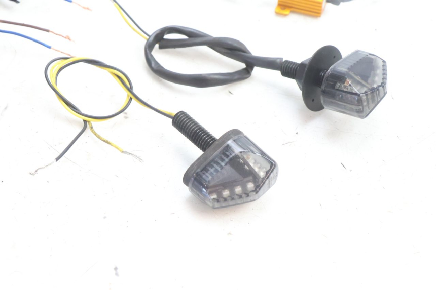 photo de SETAS DIANTEIRAS PIAGGIO MP3 500 (2016 - 2018) - Vista geral