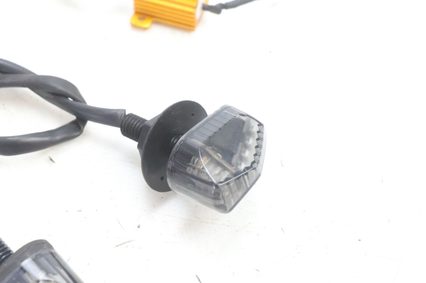 photo de SETAS DIANTEIRAS PIAGGIO MP3 500 (2016 - 2018) - Pontos de fixação