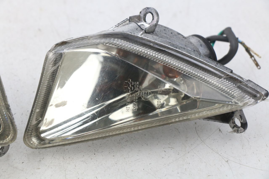 photo de PISCA DIANTEIRO DAELIM S4 50 (2010 - 2015) - Detalhe da peça