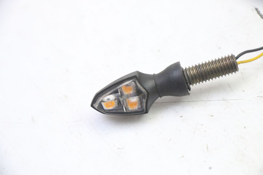 photo de PISCA DIANTEIRO SUZUKI SV S 650 (2003 - 2009) - Outro ângulo de visão