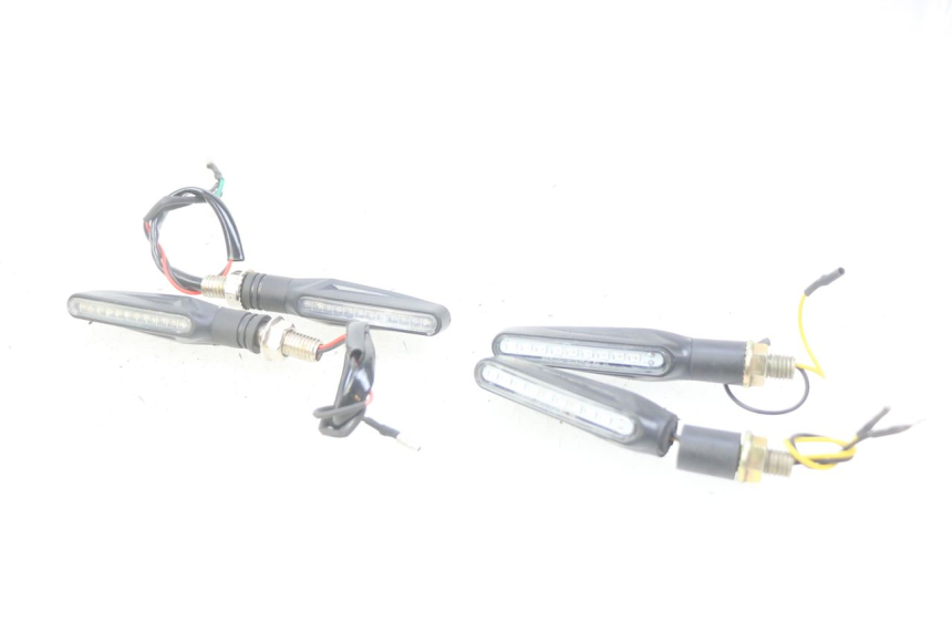 photo de Pisca dianteiro KEEWAY TX 50 (2008 - 2015) - Detalhes característicos