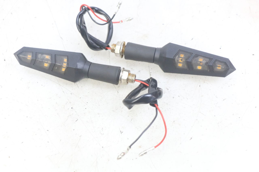 photo de Pisca dianteiro MOTRAC URBAN 4T 50 (2016 - 2024) - Pontos de fixação