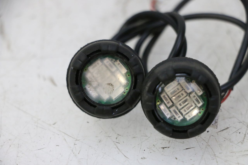 photo de PISCA DIANTEIRO DUALTRON VICTOR LIMITED 1 - Detalhe da peça