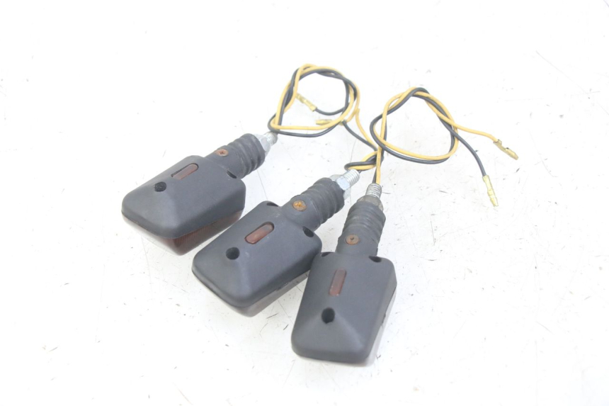 photo de PISCA DIANTEIRO YAMAHA XJN DIVERSION 600 (2000 - 2003) - Outro ângulo de visão