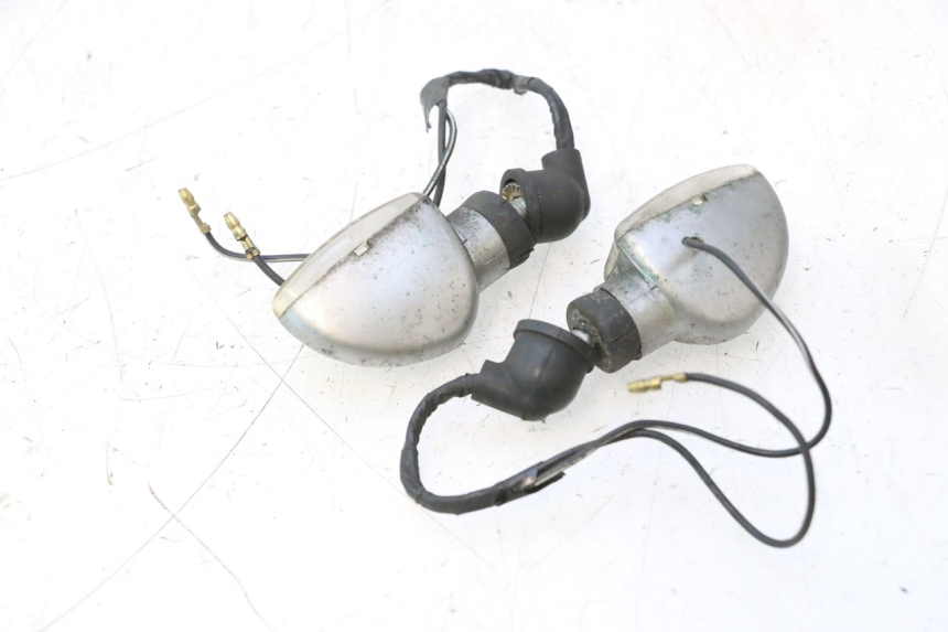 photo de SETAS DIANTEIRAS YAMAHA XJR 1300 (1998 - 2002) - Outro ângulo de visão
