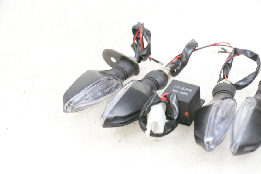 photo de Pisca dianteiro KAWASAKI ZR 7 750 (1999 - 2004) - Zoom do estado de desgaste