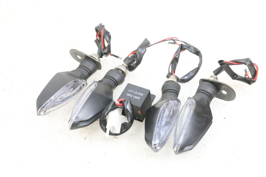 photo de Pisca dianteiro KAWASAKI ZR 7 750 (1999 - 2004) - Ampliação técnica