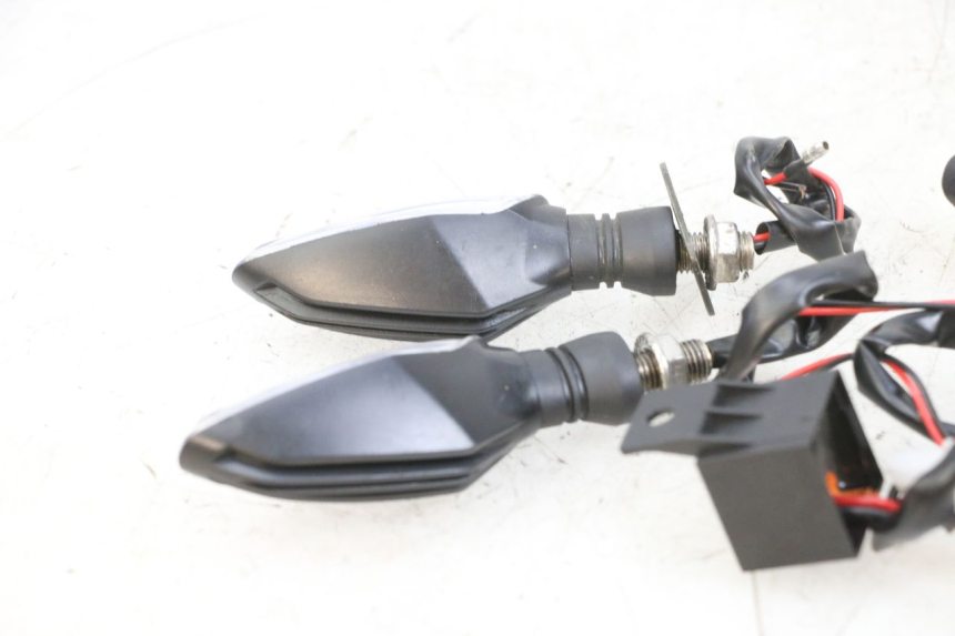 photo de Pisca dianteiro KAWASAKI ZR 7 750 (1999 - 2004) - Vista geral