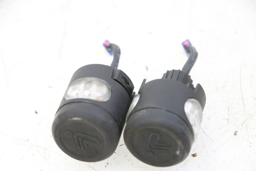 photo de Pisca dianteiro SEGWAY NINEBOT ZT3 PRO 1 - Vista geral
