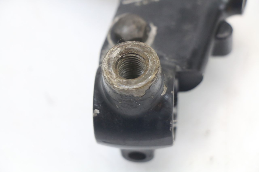 photo de MANETE DE EMBREAGEM SUZUKI GN 125 (1997 - 2000) - Outro ângulo de visão