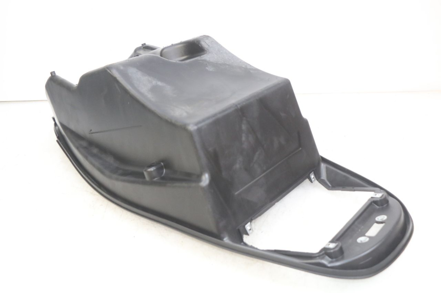 photo de BAÚ DE SELIM KYMCO AGILITY 16+ 4T 50 (2018 - 2023) - Outro ângulo de visão