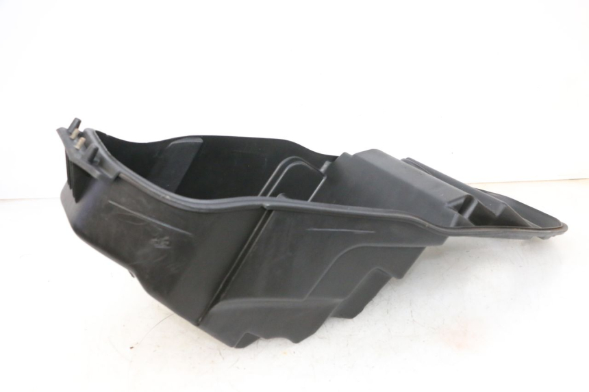 photo de BAÚ DE SELIM KYMCO AGILITY CITY 4T 50 (2008 - 2016) - Pontos de fixação