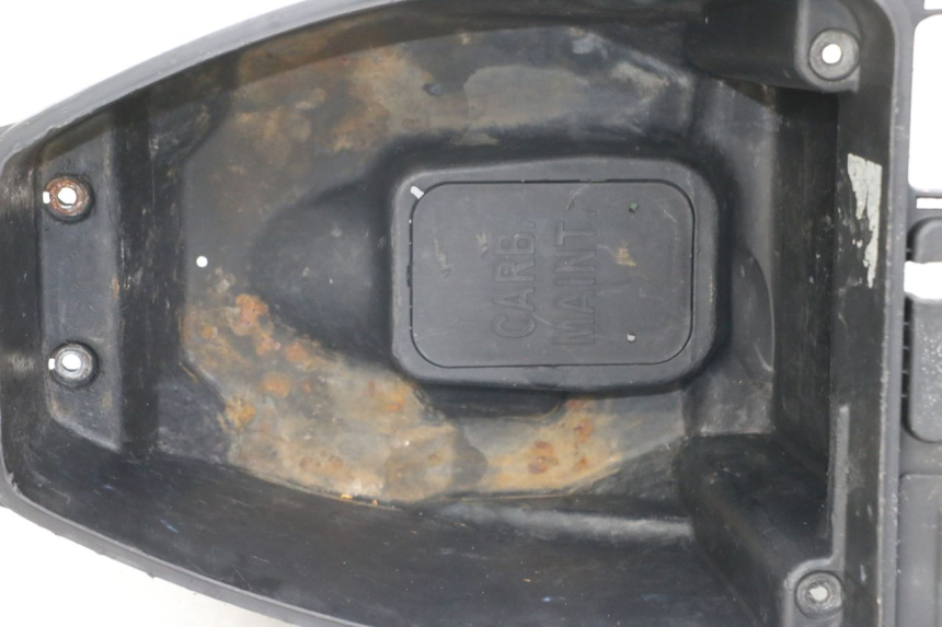 photo de BAÚ DE SELIM KYMCO AGILITY RS 4T 50 (2009 - 2013) - Pontos de fixação