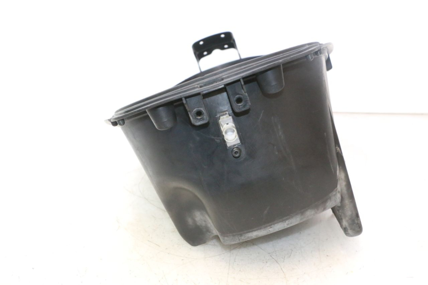 photo de BAÚ DE ASSENTO APRILIA ATLANTIC S 125 (2010 - 2013) - Pontos de fixação