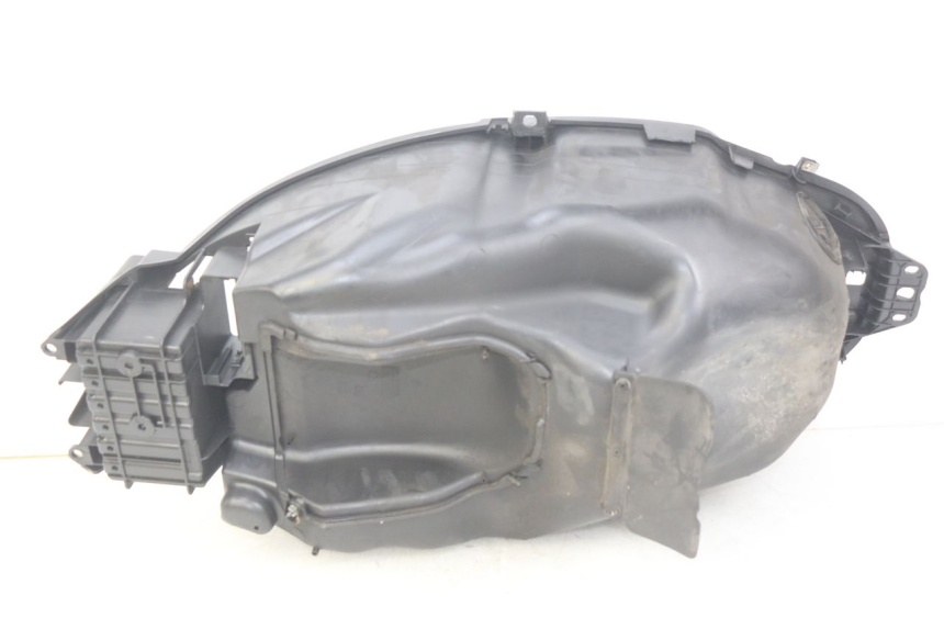 photo de BAÚ DE SELIM PIAGGIO BEVERLY 125 (2010 - 2015) - Detalhe da peça