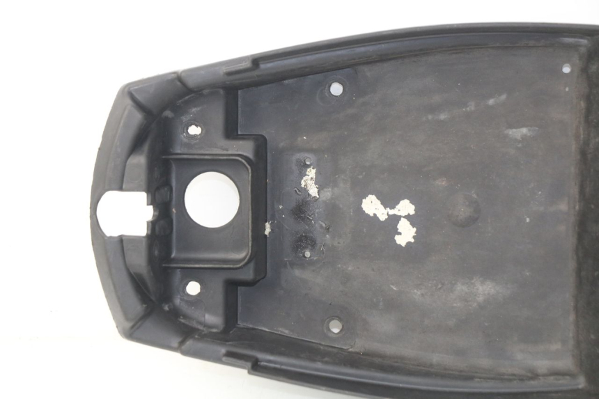 photo de BAÚ DE SELIM MBK BOOSTER SPIRIT NAKED 50 (2004 - 2017) - Pontos de fixação