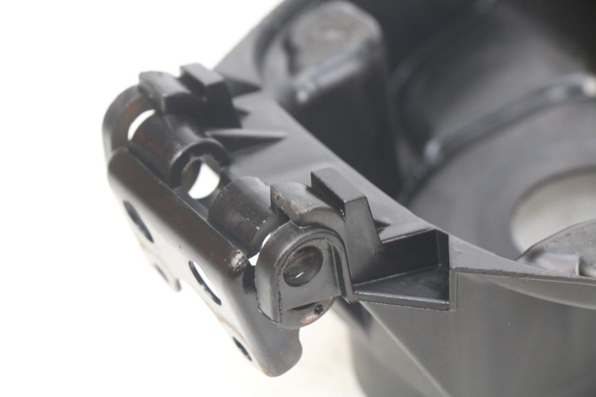 photo de BAÚ DE SELIM MBK BOOSTER SPIRIT NAKED 50 (2004 - 2017) - Detalhe da peça