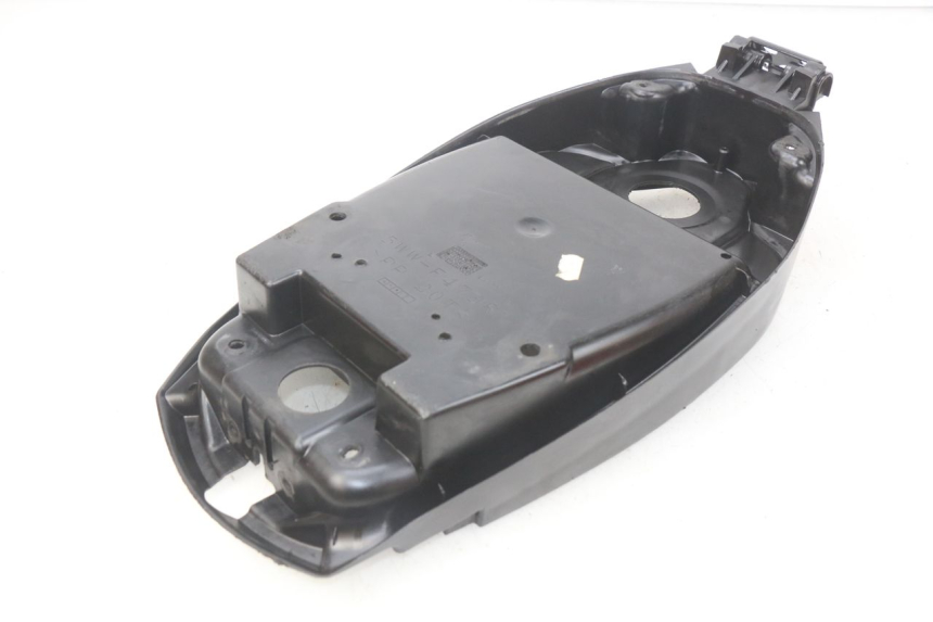 photo de BAÚ DE SELIM MBK BOOSTER SPIRIT NAKED 50 (2004 - 2017) - Outro ângulo de visão