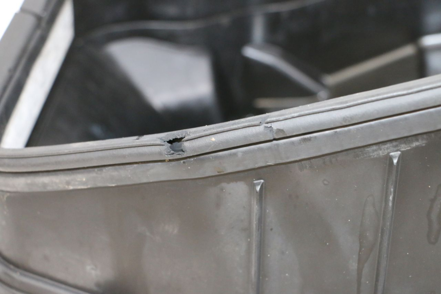 photo de BAÚ DE SELIM SUZUKI BURGMAN 650 (2013 - 2020) - Pontos de fixação