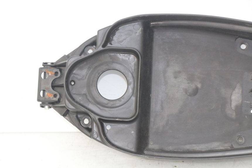 photo de BAÚ DE SELIM YAMAHA BW'S EASY 50 (2013 - 2016) - Pontos de fixação