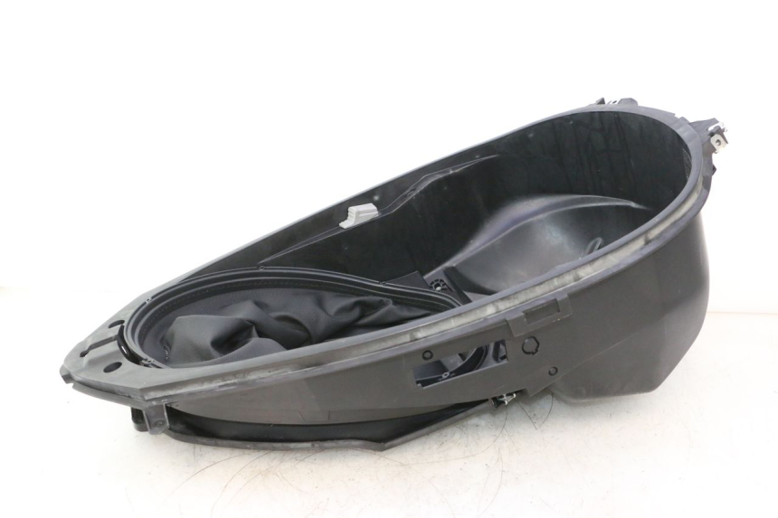 photo de BAÚ DE ASSENTO BMW C SPORT 650 (2015 - 2021) - Vista de perto