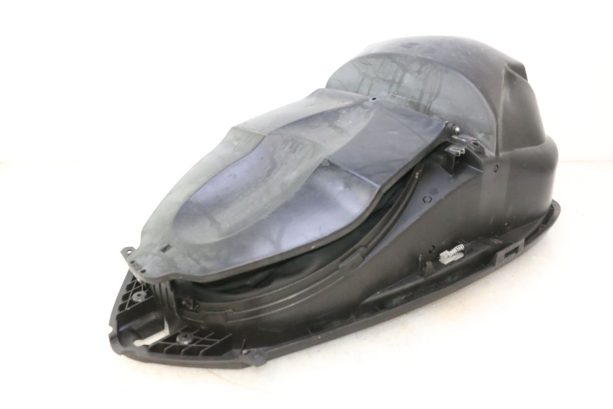 photo de BAÚ DE ASSENTO BMW C SPORT 650 (2015 - 2021) - Estado da superfície