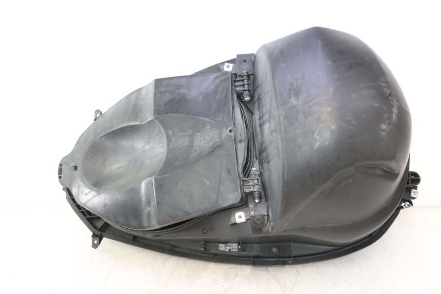 photo de BAÚ DE ASSENTO BMW C SPORT 650 (2015 - 2021) - Peça verificada