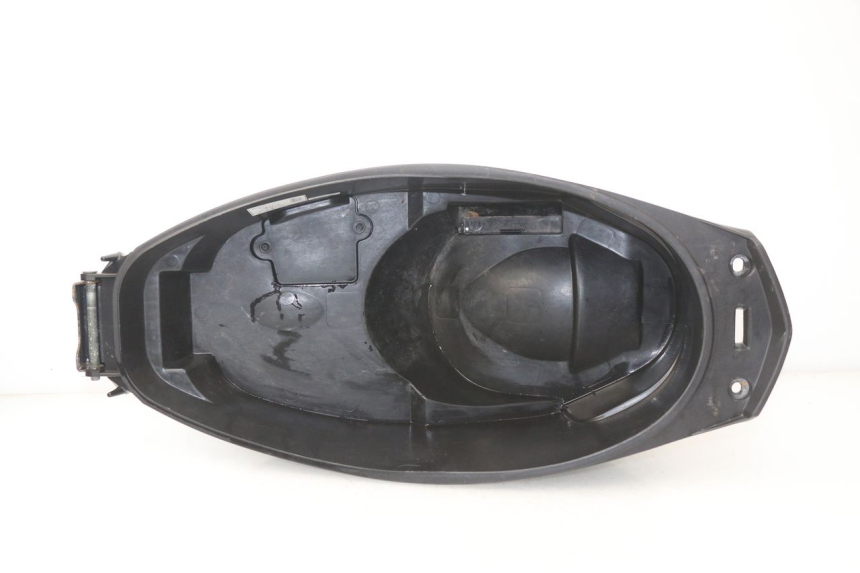 photo de BAÚ DE SELIM YAMAHA CYGNUS X 125 (2004 - 2007) - Detalhe da peça