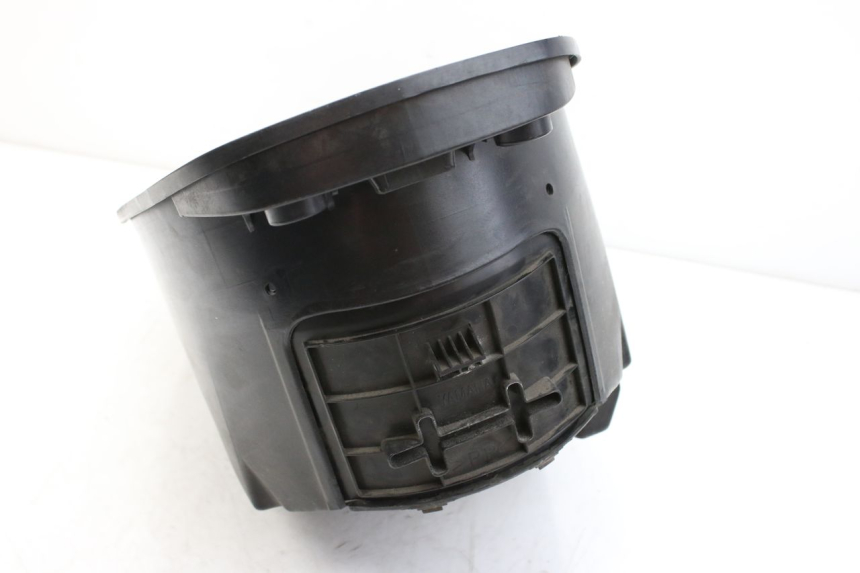 photo de BAÚ DE SELIM YAMAHA CYGNUS X INJECTION 125 (2007 - 2013) - Detalhe da peça