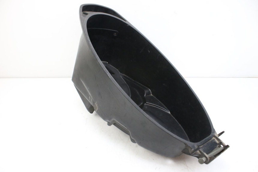 photo de BAÚ DE SELIM YAMAHA CYGNUS X INJECTION 125 (2007 - 2013) - Outro ângulo de visão