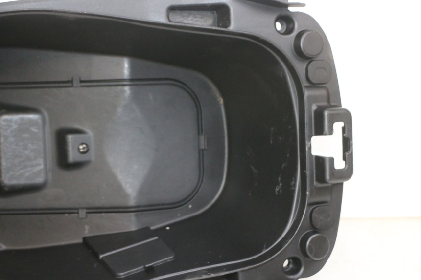 photo de BAÚ DE SELIM PEUGEOT DJANGO 4T 50 (2014 - 2019) - Estado da superfície