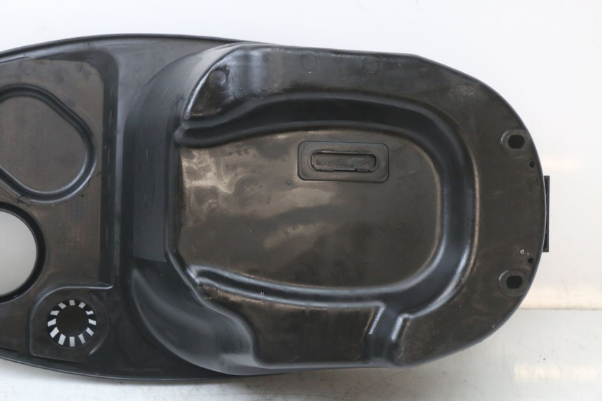 photo de BAÚ DE SELIM JM MOTORS EVOLIS 4T 50 (2018 - 2022) - Pontos de fixação