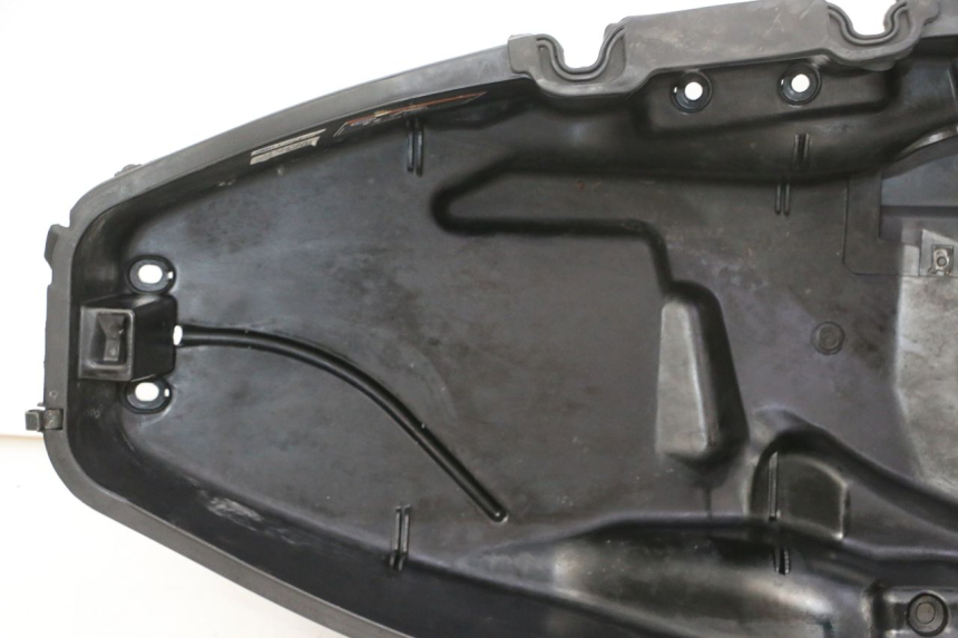 photo de BAÚ DE SELIM HONDA FES S-WING SWING ABS 125 (2007 - 2015) - Peça verificada