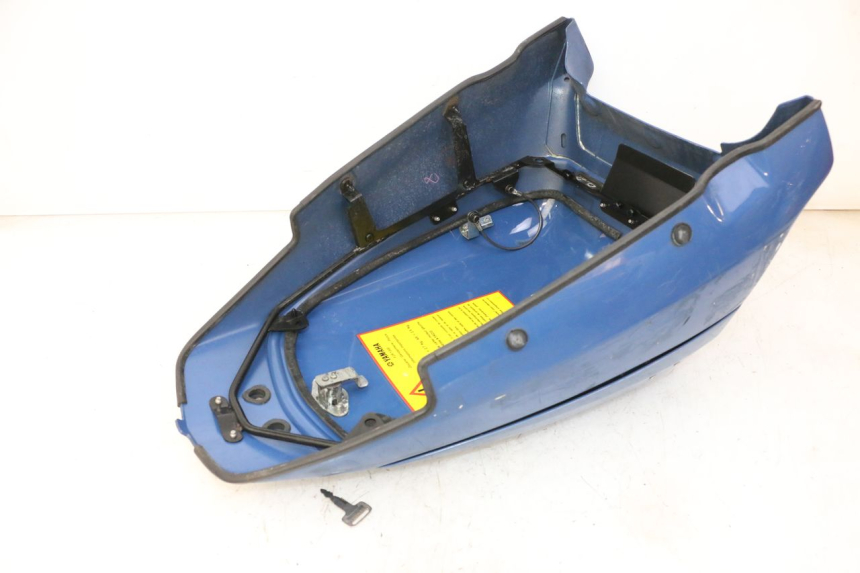 photo de BAÚ DE SELIM YAMAHA FJR ABS 1300 (2006 - 2012) - Zoom do estado de desgaste