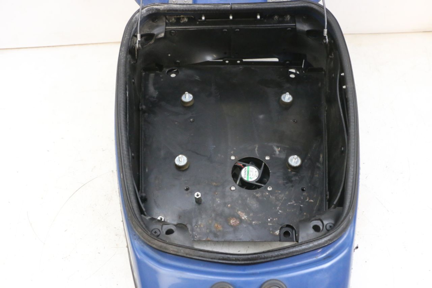 photo de BAÚ DE SELIM YAMAHA FJR ABS 1300 (2006 - 2012) - Zoom do estado de desgaste