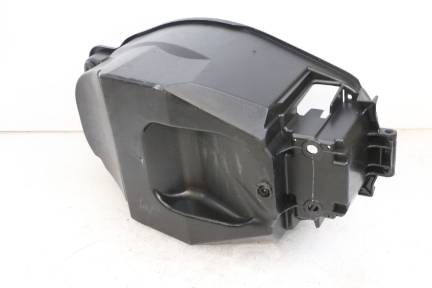 photo de BAÚ DE SELIM MBK FLIPPER 115 (2013 - 2017) - Detalhe da peça