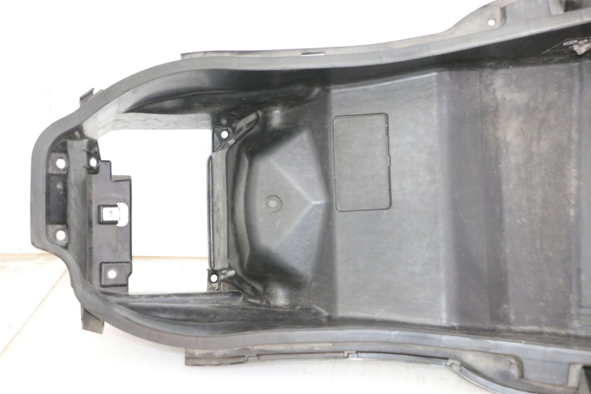 photo de BAÚ DE SELIM HONDA FORZA ABS 300 (2013 - 2017) - Vista de perto