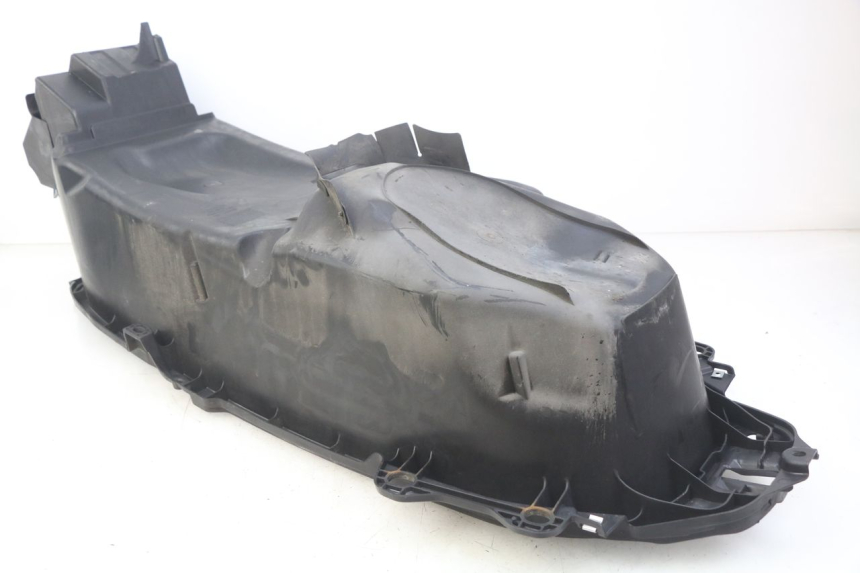 photo de BAÚ DE SELIM HONDA FORZA 125 (2015 - 2016) - Zoom do estado de desgaste