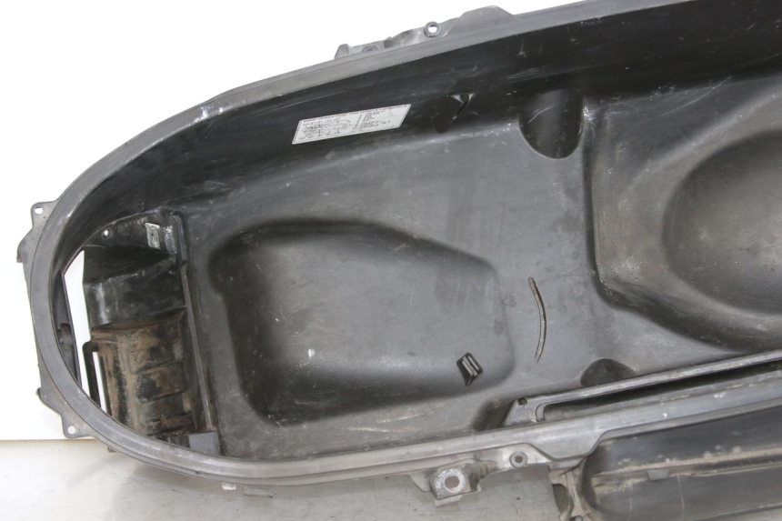photo de BAÚ DE SELIM HONDA FORZA 125 (2015 - 2016) - Estado da superfície