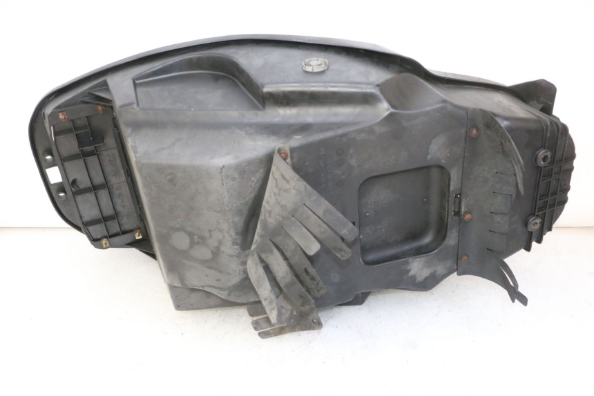 photo de BAÚ DE SELIM KYMCO GRAND DINK 125 (2002 - 2007) - Detalhe da peça