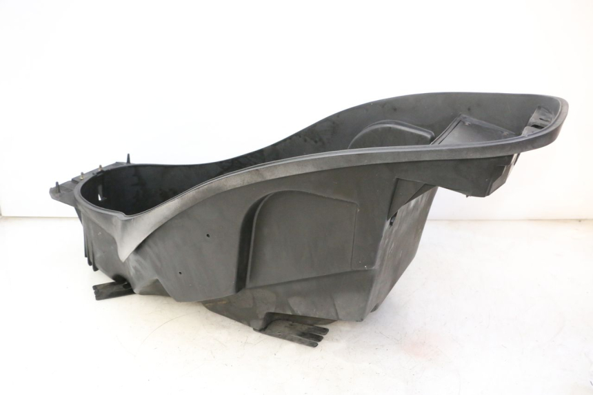 photo de BAÚ DE SELIM KYMCO GRAND DINK 125 (2002 - 2007) - Pontos de fixação